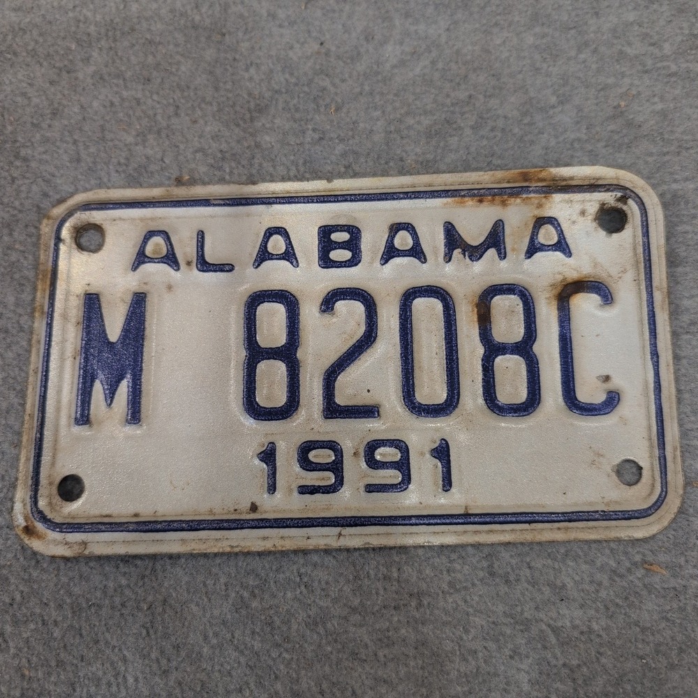 Vintage 1991 Alabama Motorcycle License Plate White Blue M 8208C Tag - Picture 1 of 4